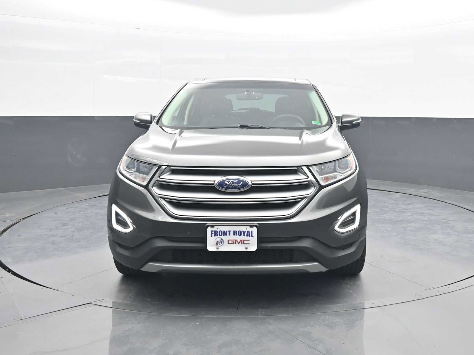 Used 2018 Ford Edge Titanium w/ Equipment Group 301A AWD/4WD image 3