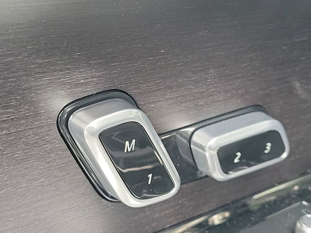 New 2026 Land Rover Range Rover Long Wheel Base SV image 27