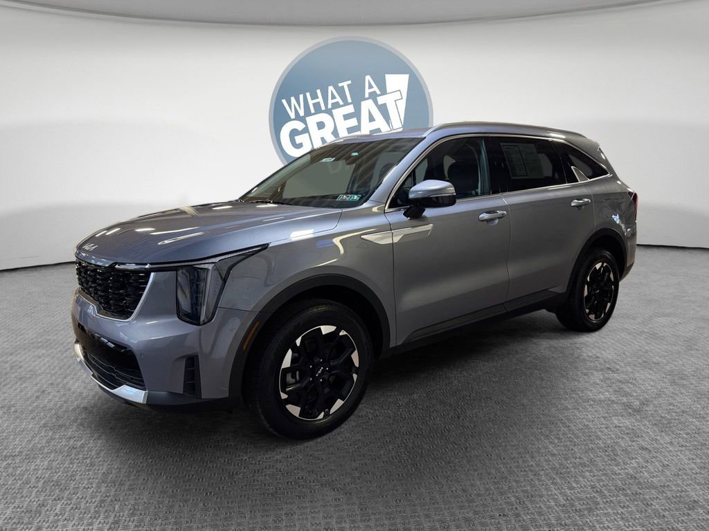 Certified 2025 Kia Sorento S image 8