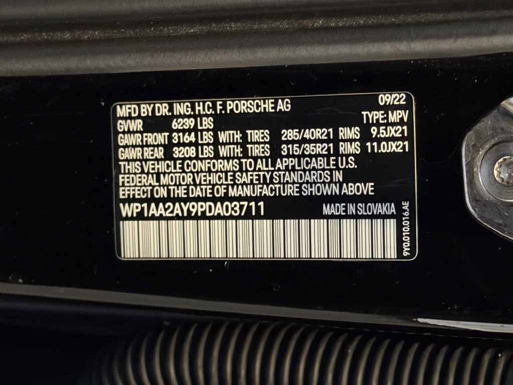 Certified 2023 Porsche Cayenne Platinum Edition AWD/4WD image 27