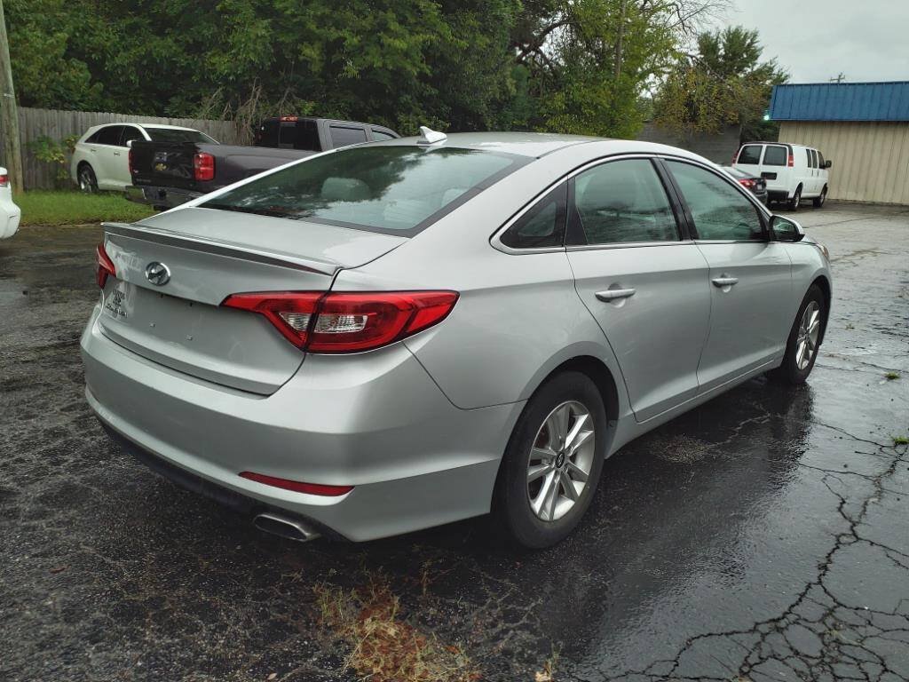Used 2016 Hyundai Sonata SE FWD image 3