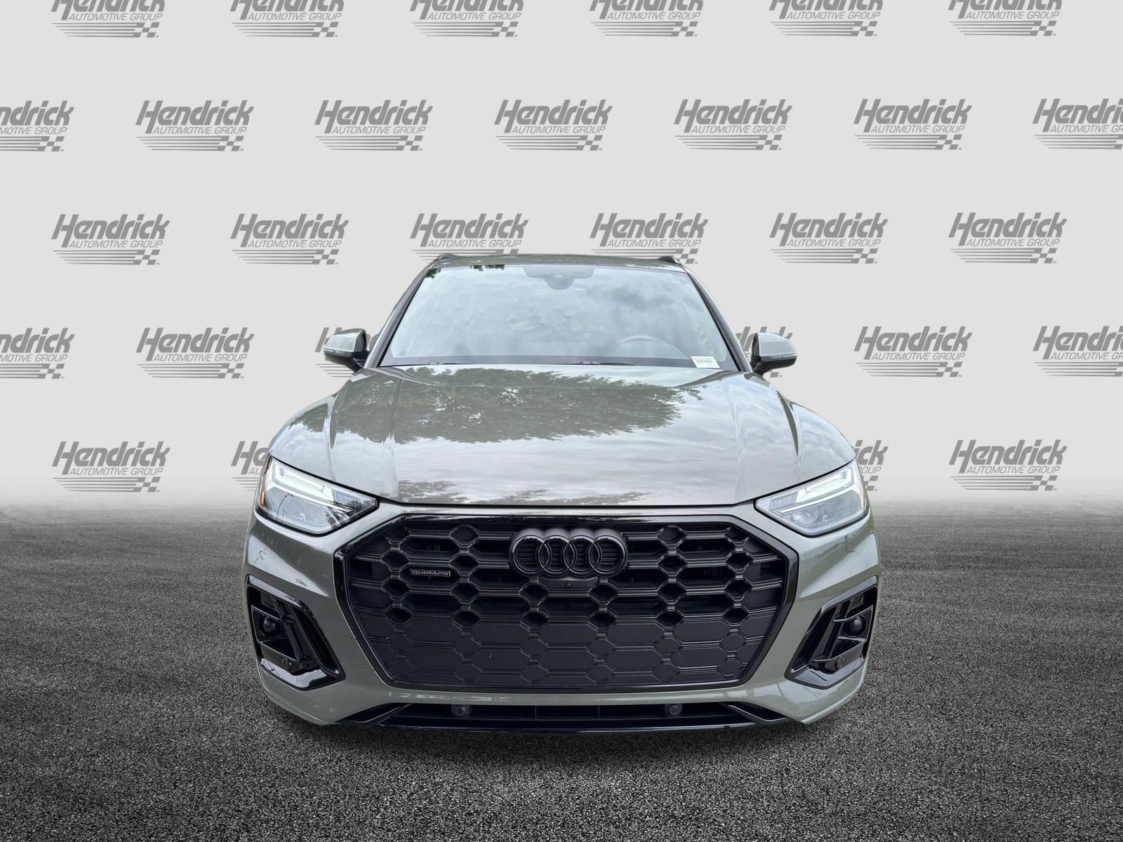 Certified 2025 Audi Q5 2.0T Premium Plus AWD/4WD image 3