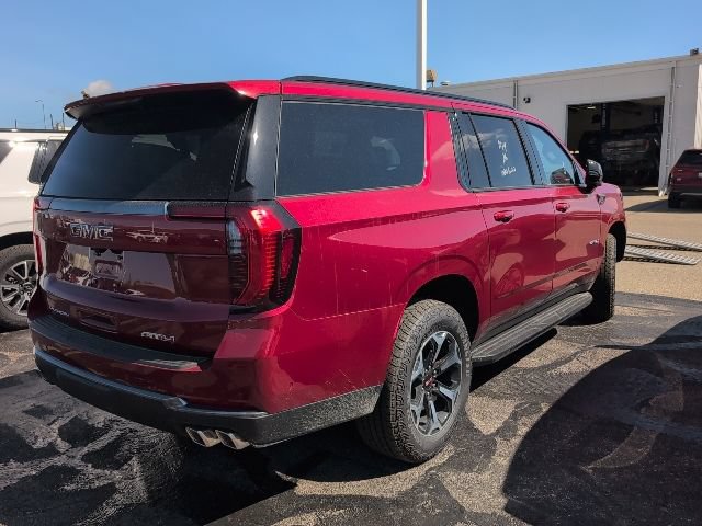 Used 2026 GMC Yukon XL AT4 AWD/4WD image 2