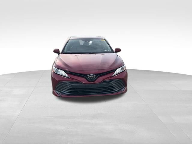 Used 2020 Toyota Camry XLE image 8