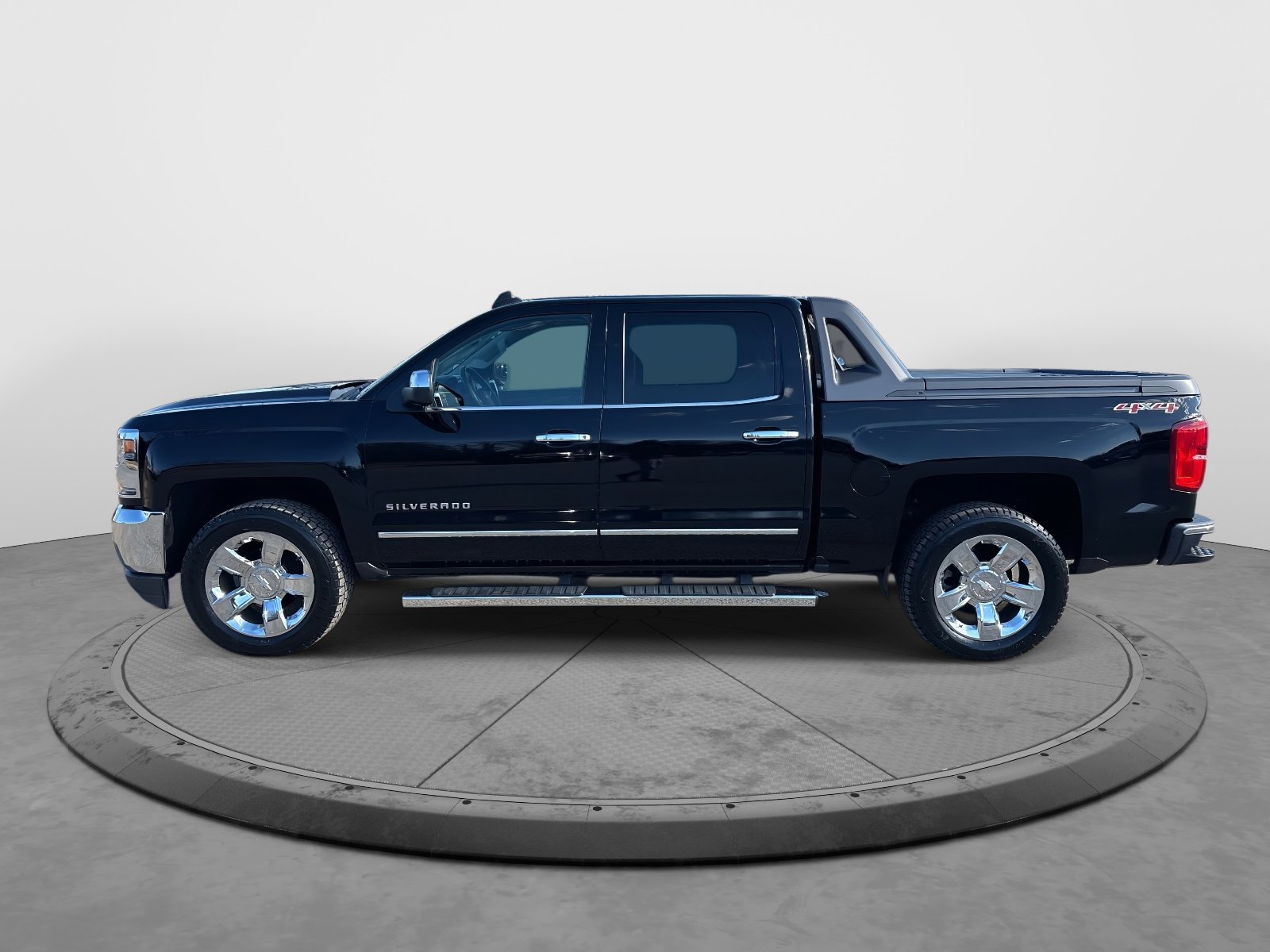 Used 2017 Chevrolet Silverado 1500 LTZ w/ High Desert Package image 5