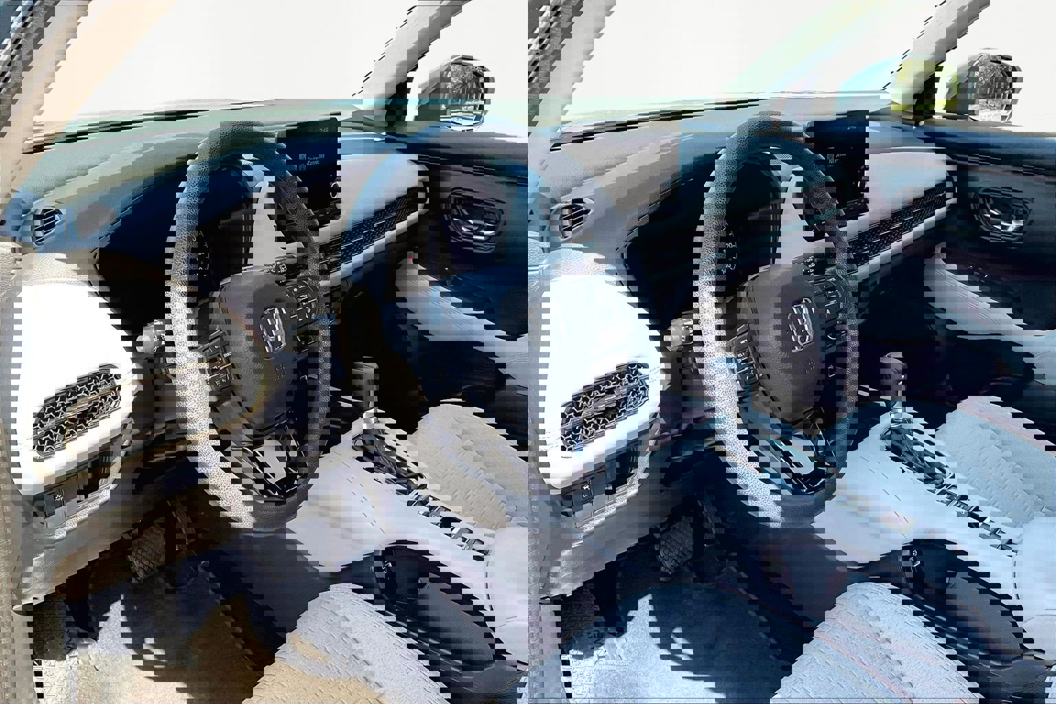 Used 2023 Honda HR-V LX image 17