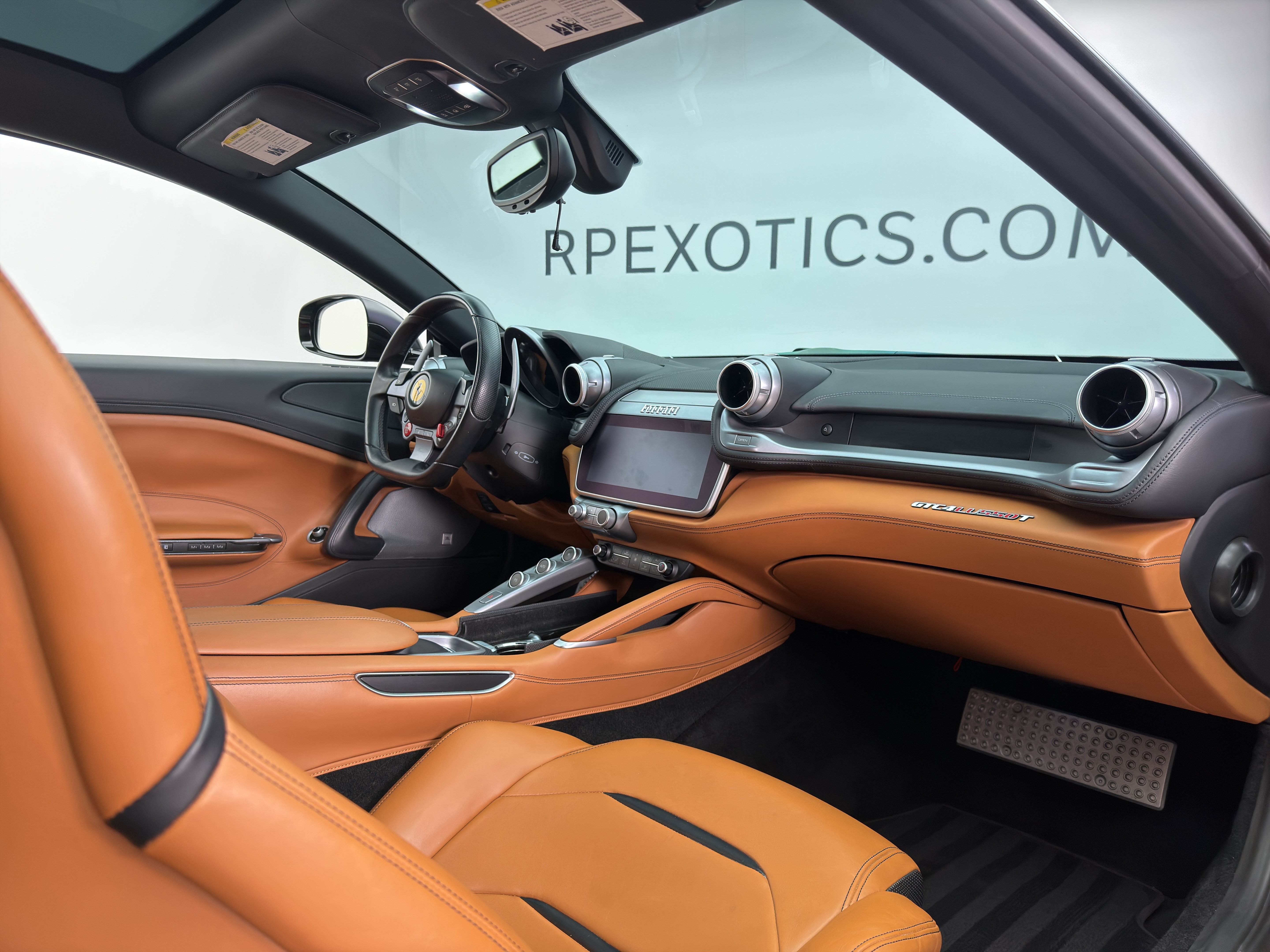 Used 2018 Ferrari GTC4Lusso T RWD image 18
