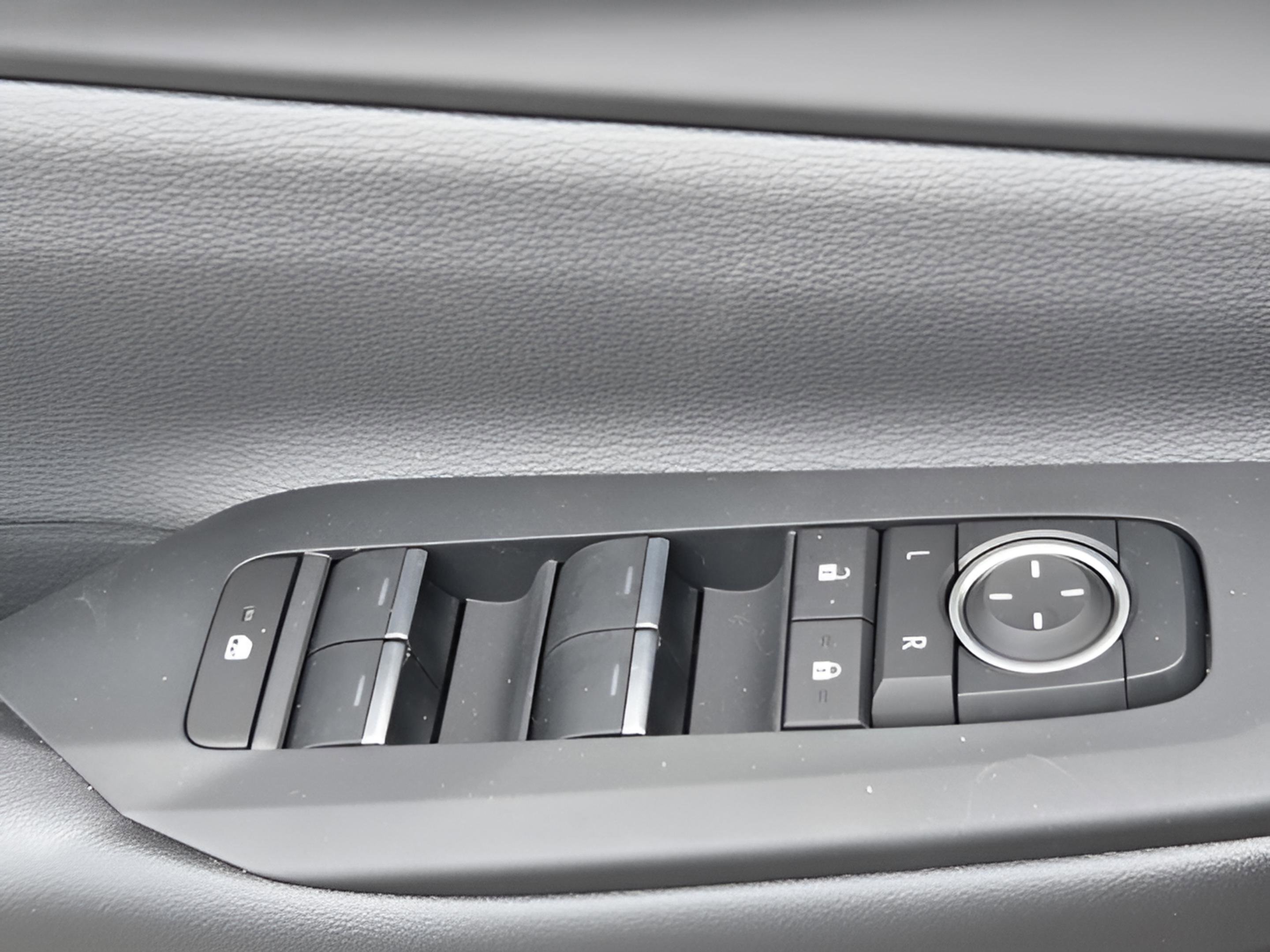 New 2026 Toyota Prius XLE FWD image 23