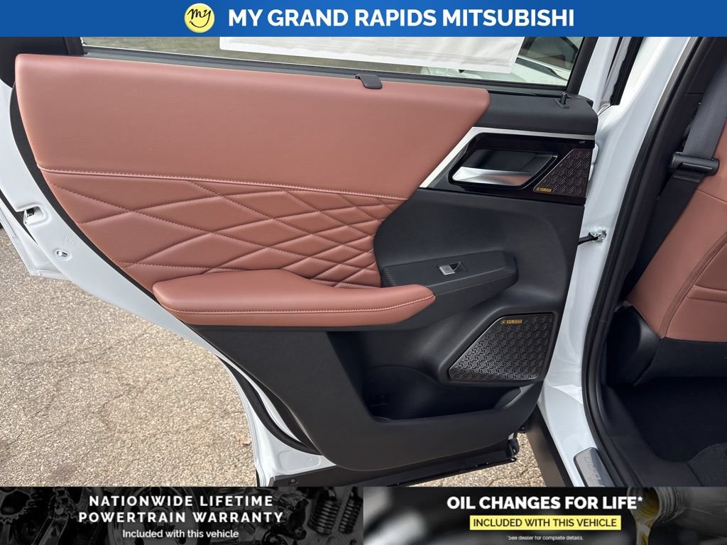 New 2026 Mitsubishi Outlander SEL AWD/4WD image 10