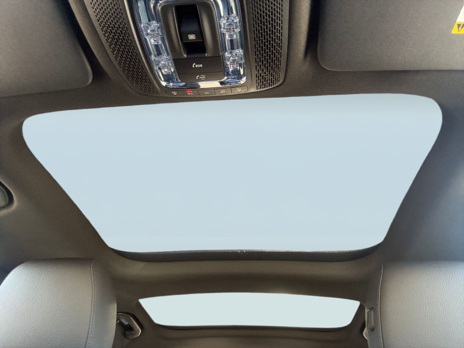 New 2026 Mercedes-Benz GLB 250 4MATIC image 15