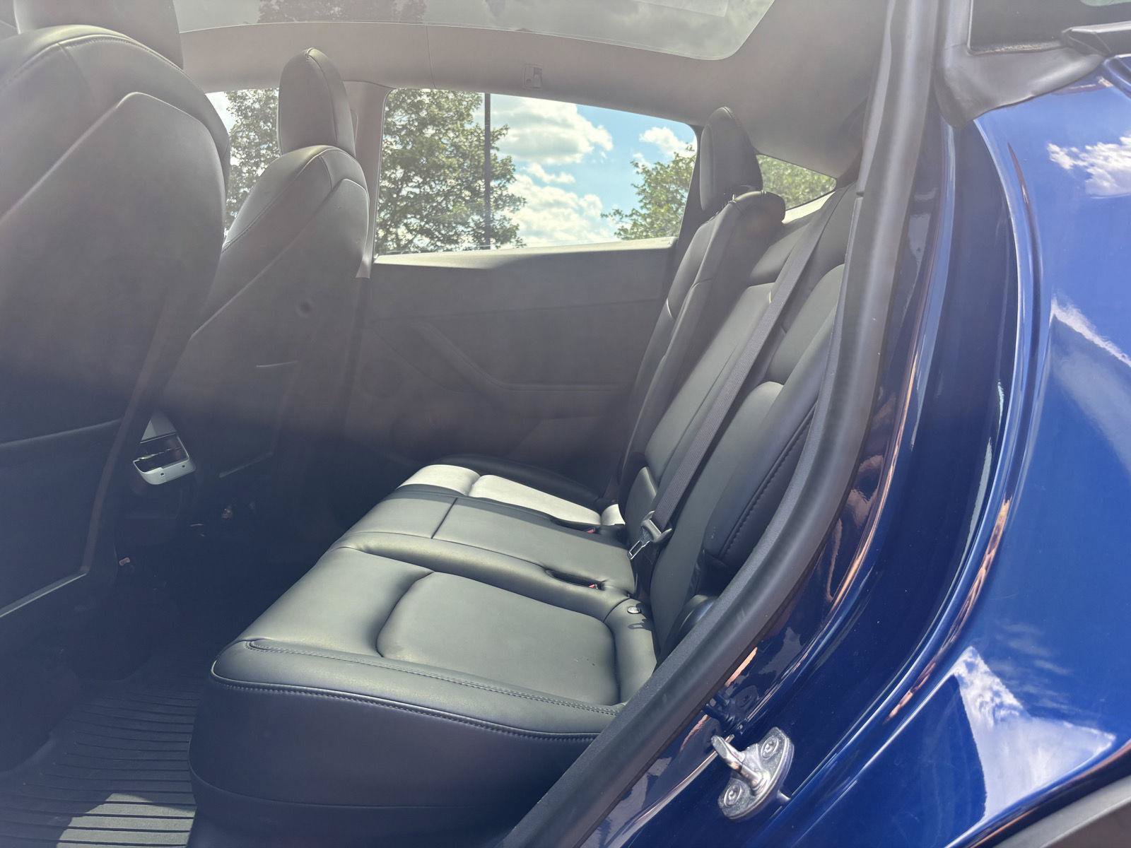 Used 2021 Tesla Model Y Long Range AWD/4WD image 15