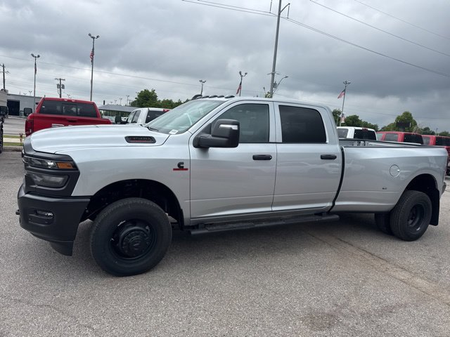 New 2026 RAM 3500 Tradesman AWD/4WD image 3