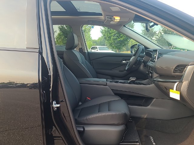 New 2026 Nissan Rogue Dark Armor AWD/4WD image 25