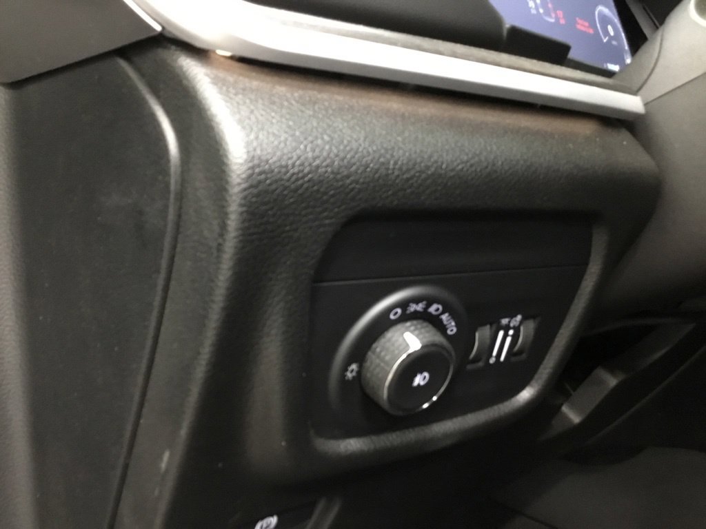 Used 2024 Jeep Grand Cherokee L Limited AWD/4WD image 10