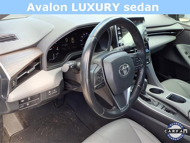 Used 2019 Toyota Avalon XLE image 13