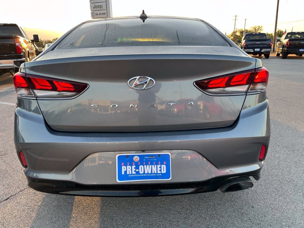 Used 2019 Hyundai Sonata SEL w/ Tech Package 02 FWD image 4