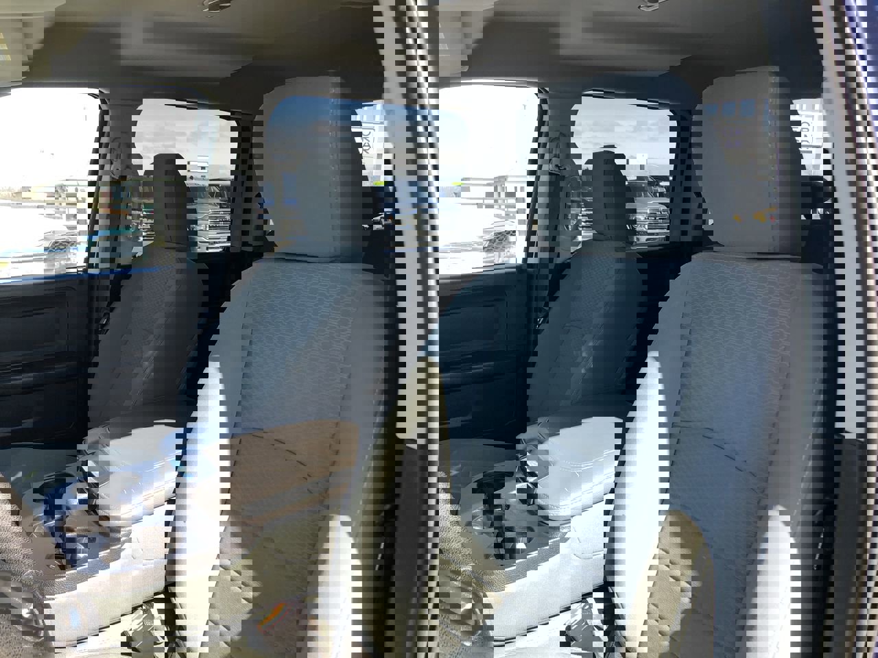 Used 2016 RAM 1500 Express image 13