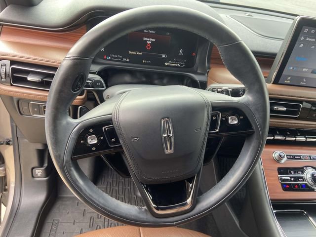 Used 2020 Lincoln Aviator Reserve w/ Elements Package Plus image 12