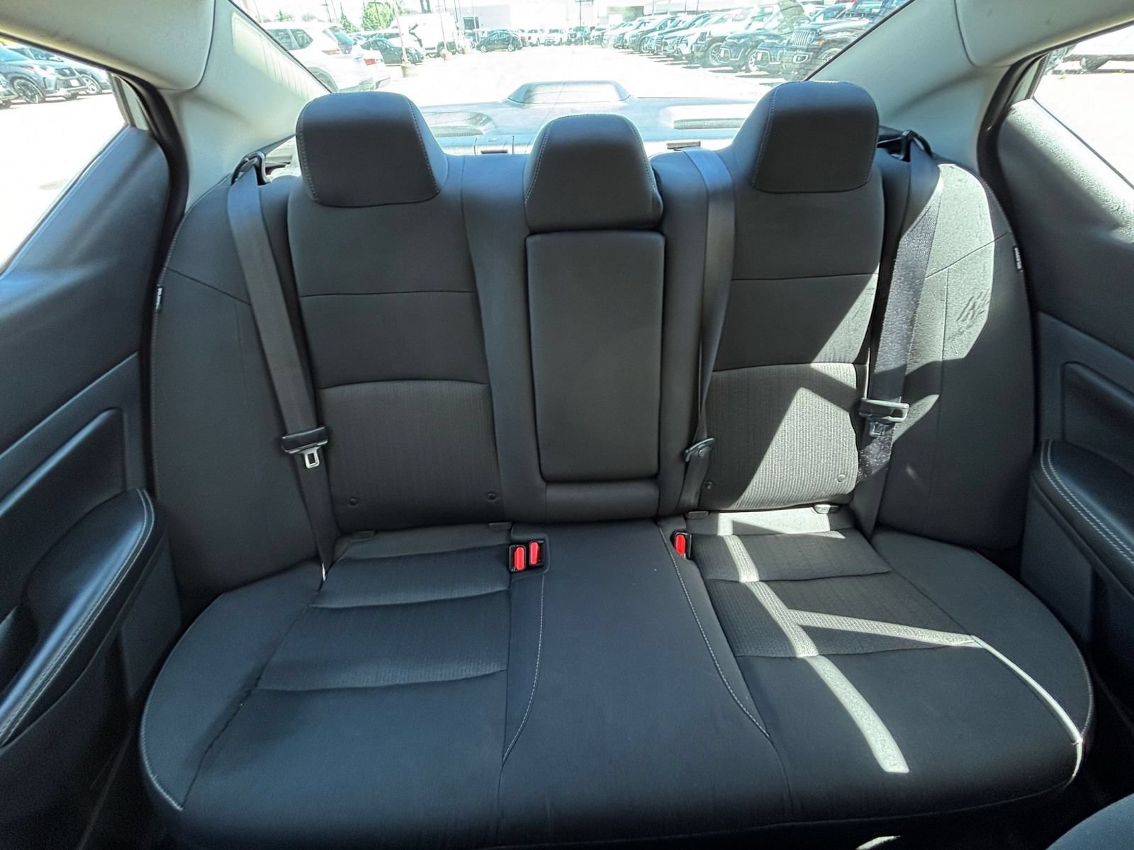 Used 2025 Nissan Altima 2.5 SV FWD image 39