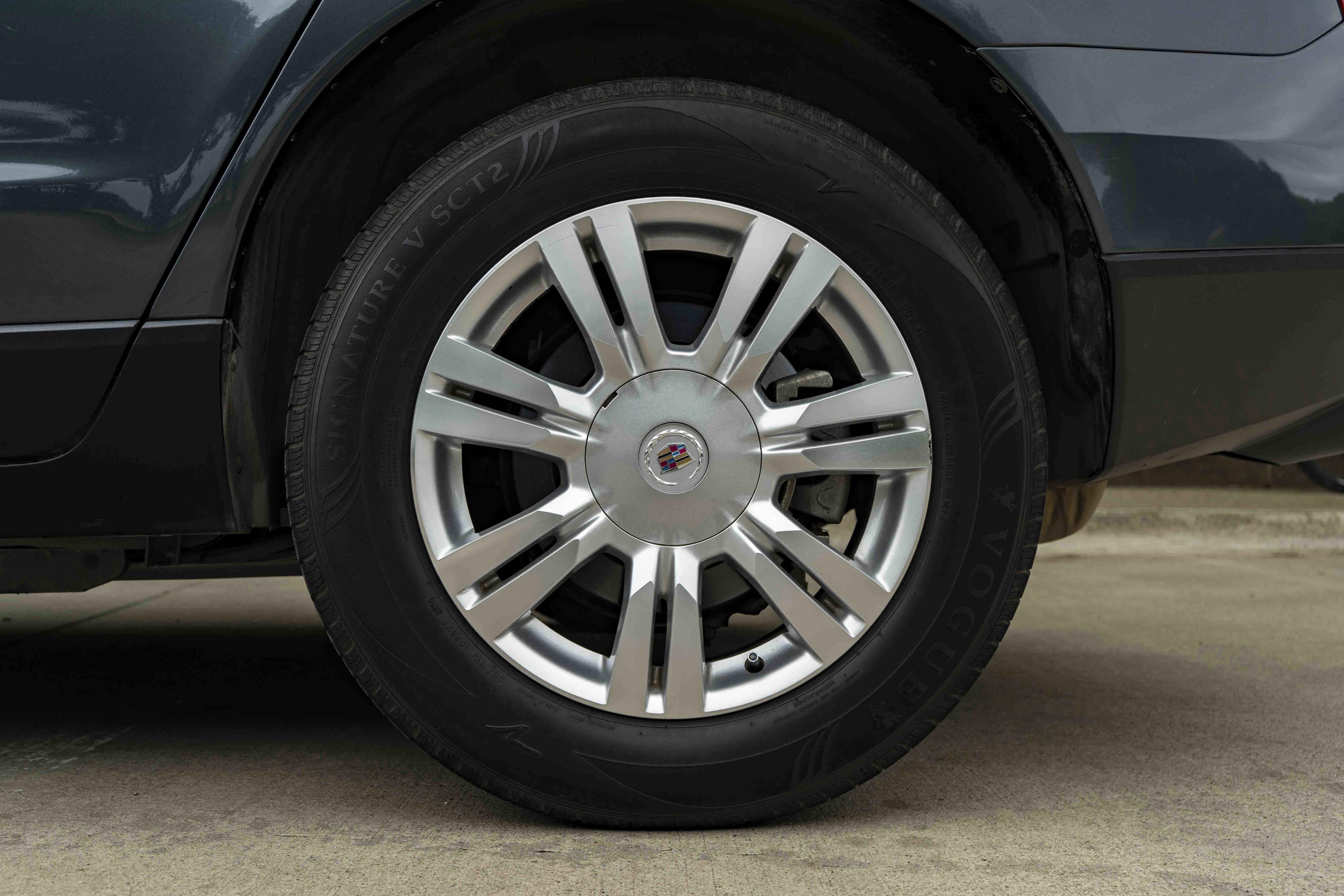 Used 2012 Cadillac SRX Luxury FWD image 15