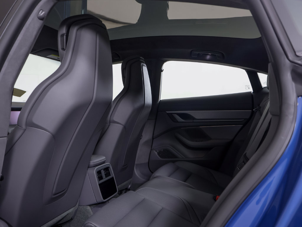 Certified 2026 Porsche Taycan GTS AWD/4WD image 7