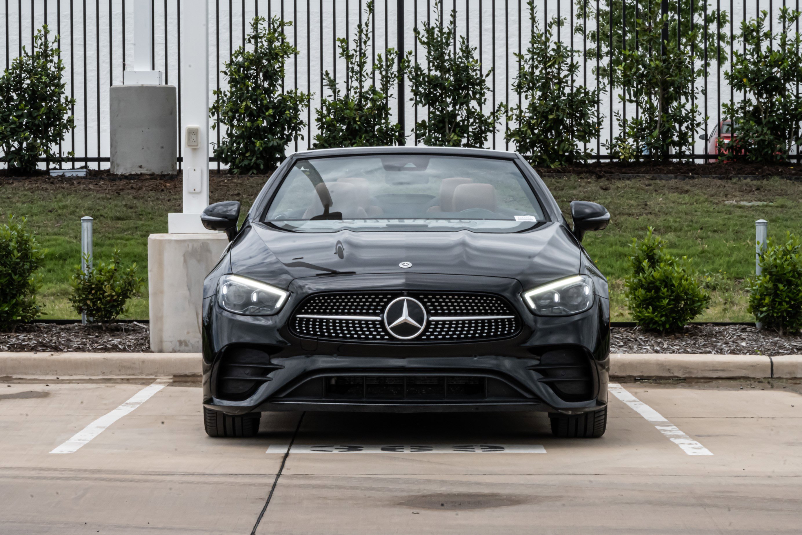 Used 2023 Mercedes-Benz E 450 Cabriolet image 3