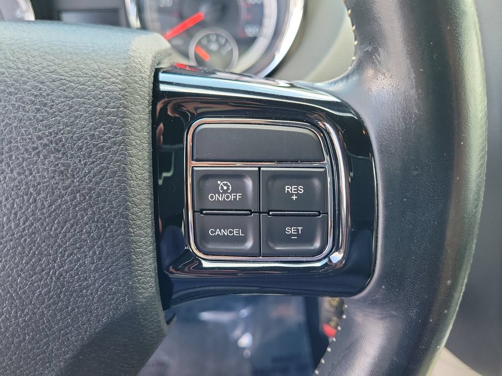 Used 2019 Dodge Grand Caravan SXT FWD image 19
