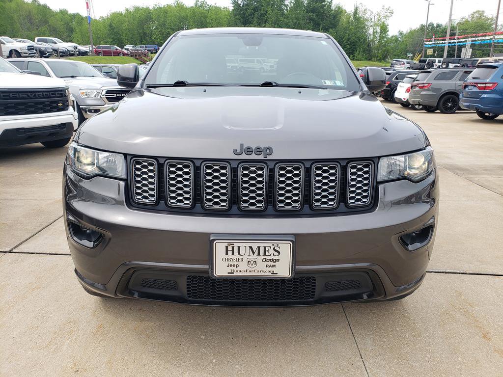 Used 2021 Jeep Grand Cherokee Laredo X AWD/4WD image 9