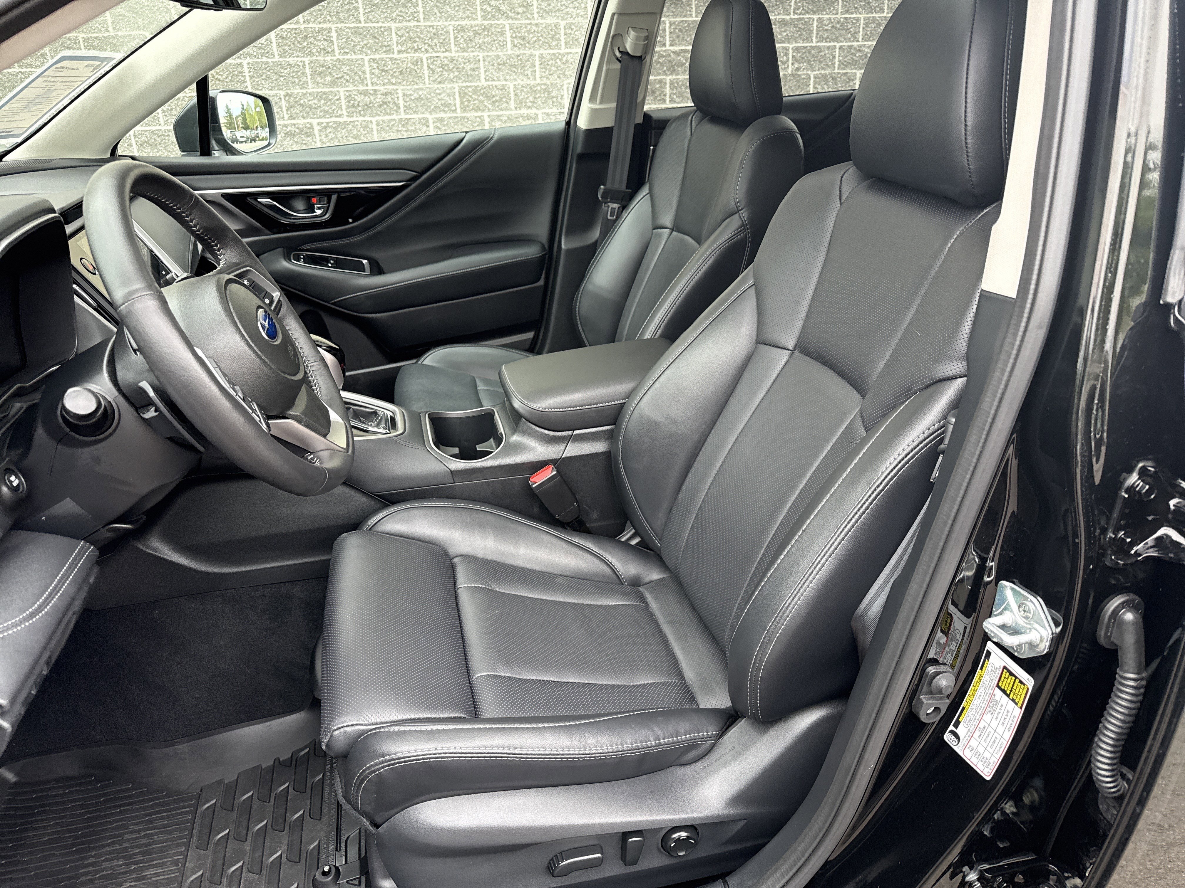 Certified 2025 Subaru Outback Limited XT AWD/4WD image 15