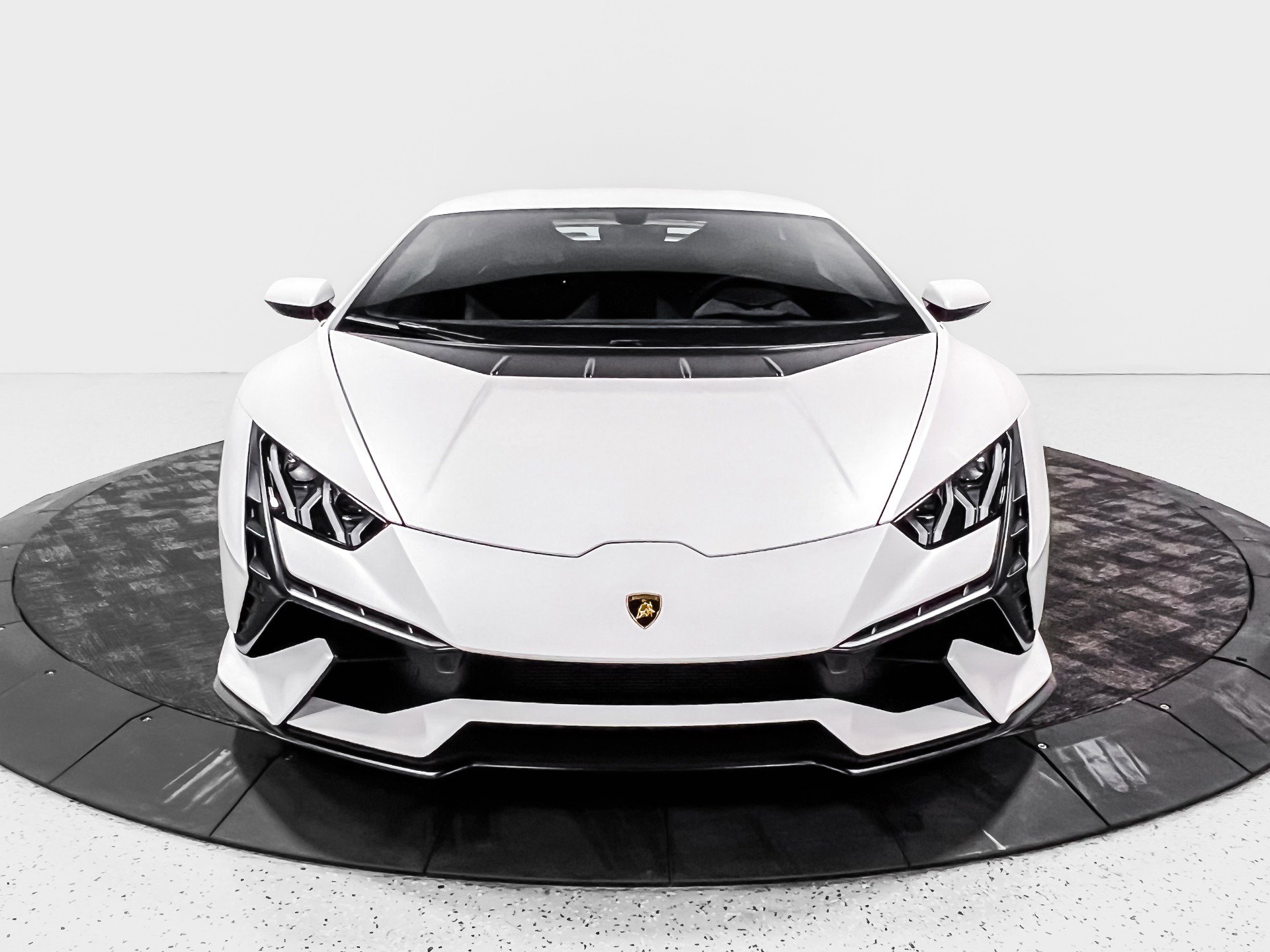 Used 2024 Lamborghini Huracan Tecnica RWD image 6