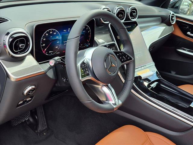 New 2027 Mercedes-Benz GLC 300 image 3