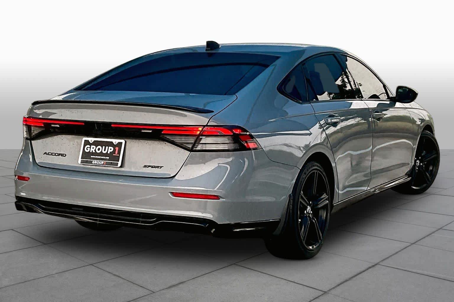 Used 2025 Honda Accord Sport image 11