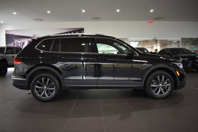 Used 2022 Volkswagen Tiguan SE AWD/4WD image 12