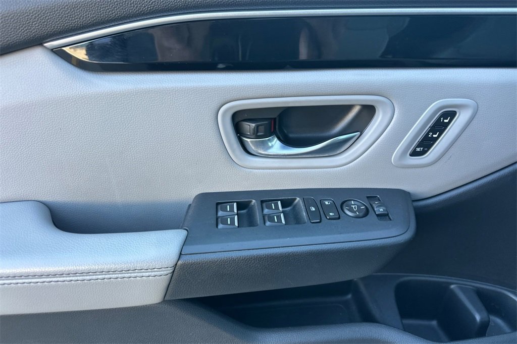 Used 2024 Honda Pilot EX-L image 11