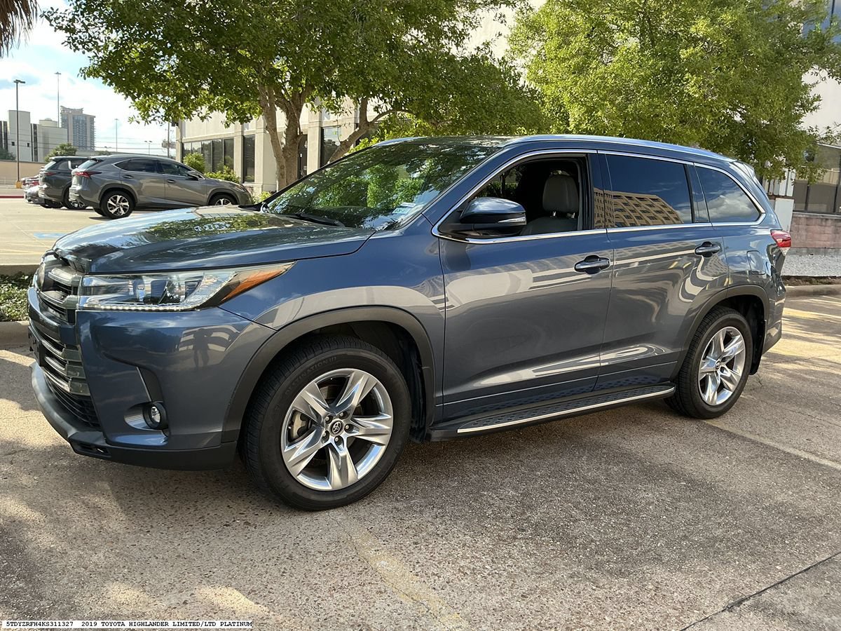 Used 2019 Toyota Highlander Limited FWD image 4