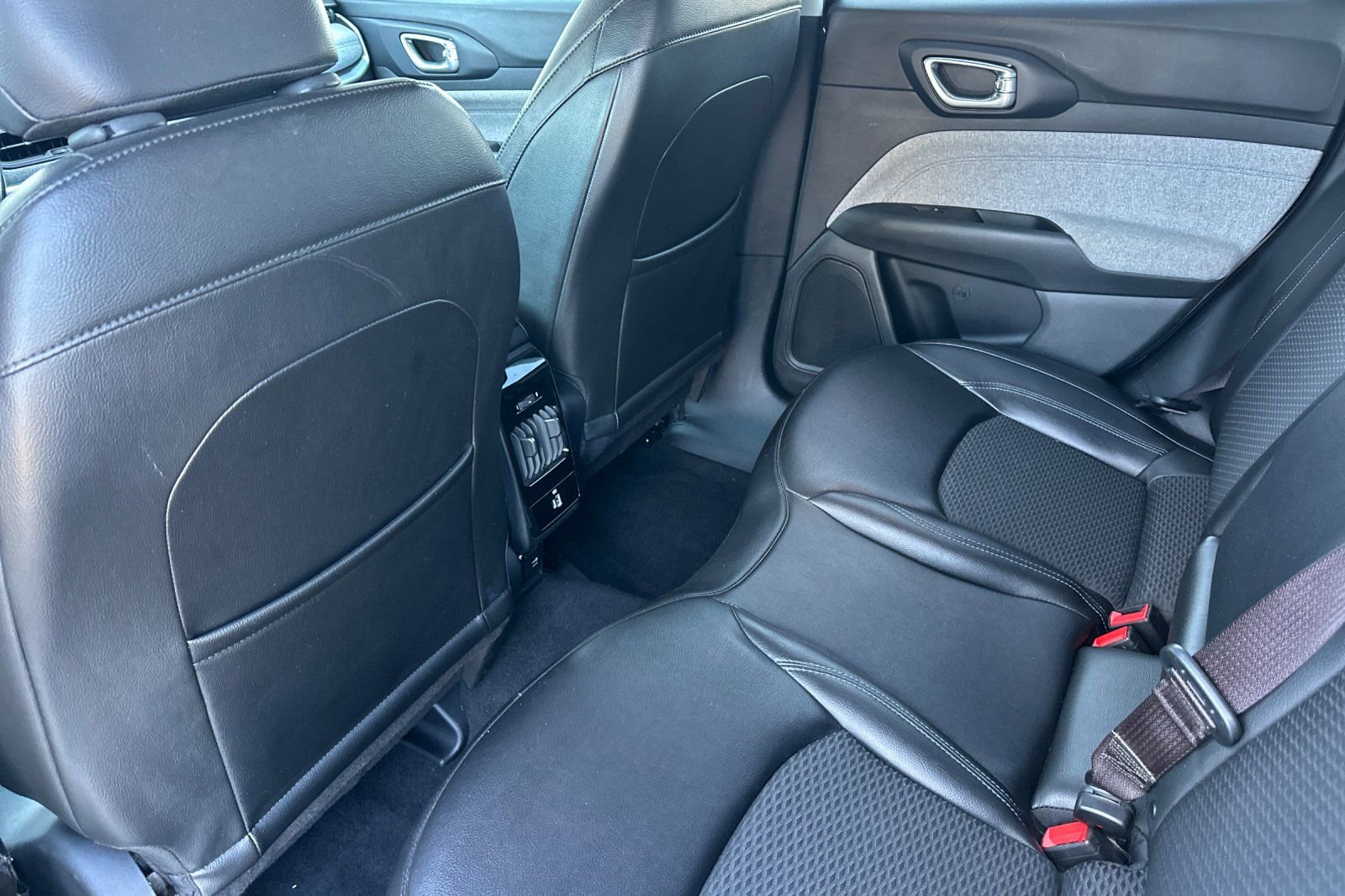 Used 2022 Jeep Compass Latitude w/ Convenience Group image 12