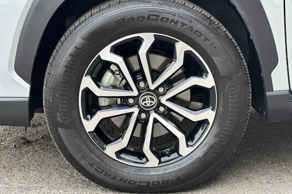 Certified 2025 Toyota Corolla Cross AWD Hybrid image 25