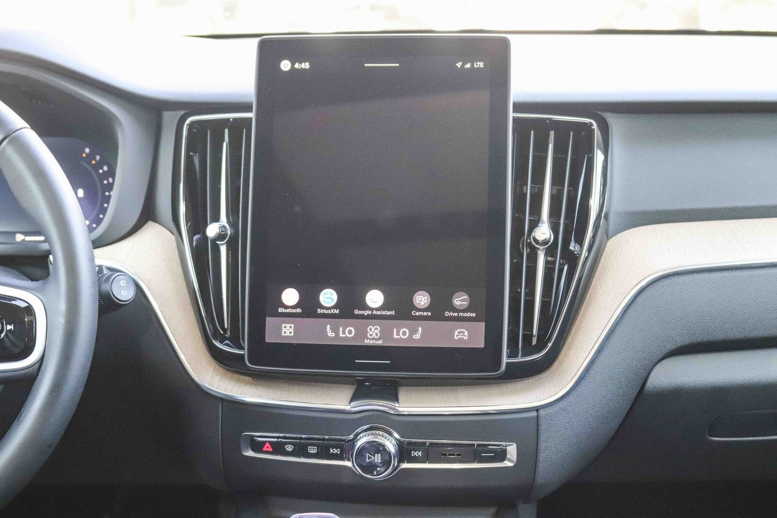 Certified 2026 Volvo XC60 B5 Core AWD/4WD image 14
