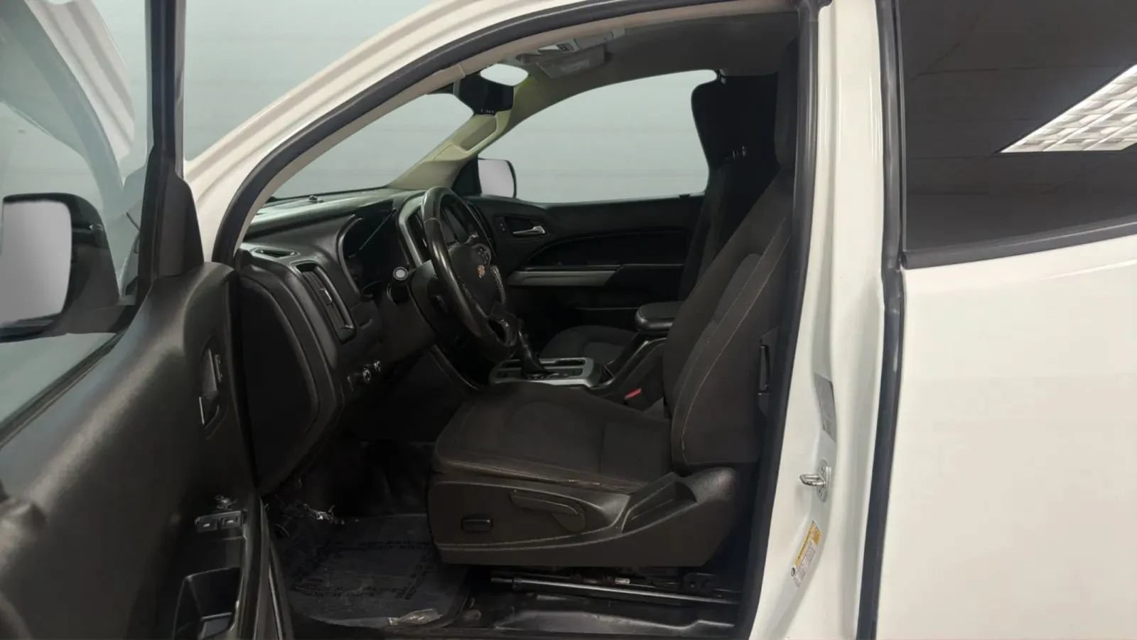 Used 2022 Chevrolet Colorado LT w/ Fleet Safety Package AWD/4WD image 20