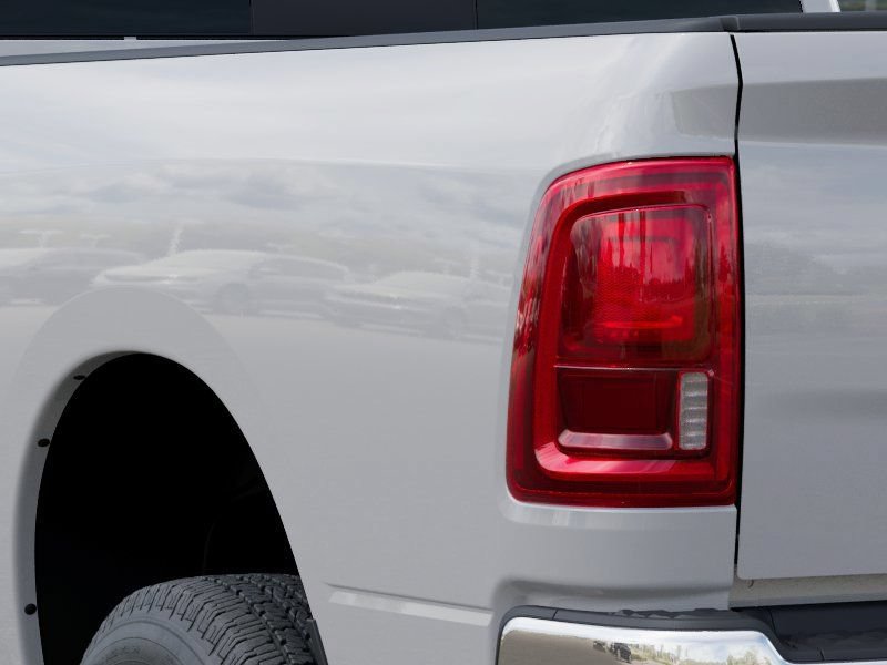 Used 2025 RAM 3500 Tradesman AWD/4WD image 9