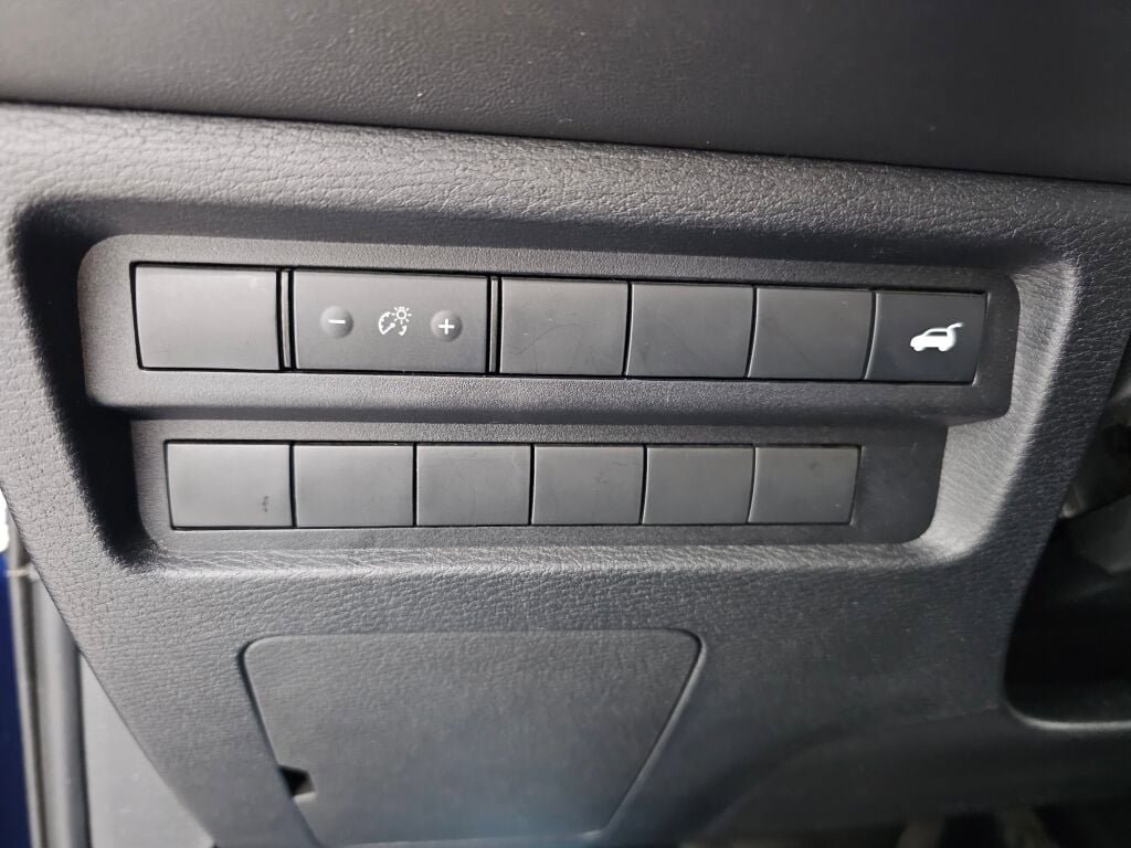 Used 2024 Mitsubishi Outlander SE AWD/4WD image 26
