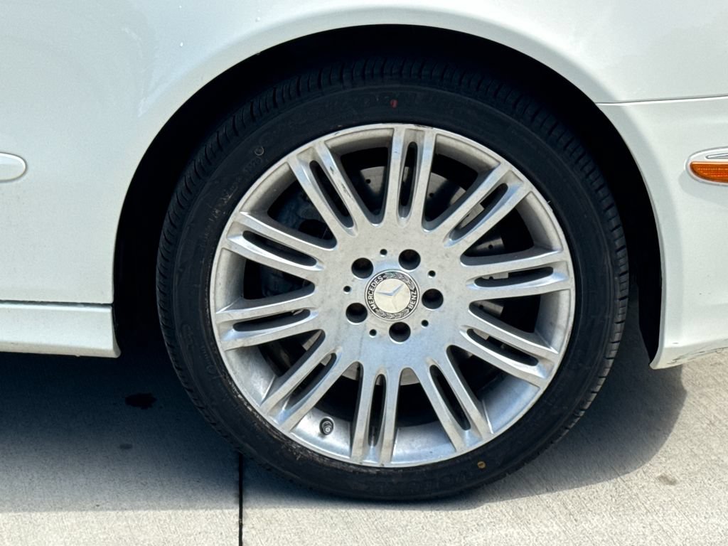 Used 2008 Mercedes-Benz E 350 4MATIC Sedan image 11