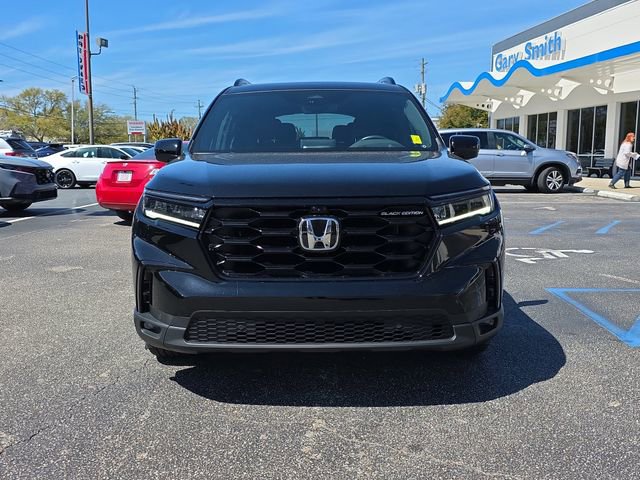 Certified 2025 Honda Pilot Black Edition image 3