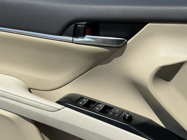 Used 2019 Toyota Camry XLE image 26