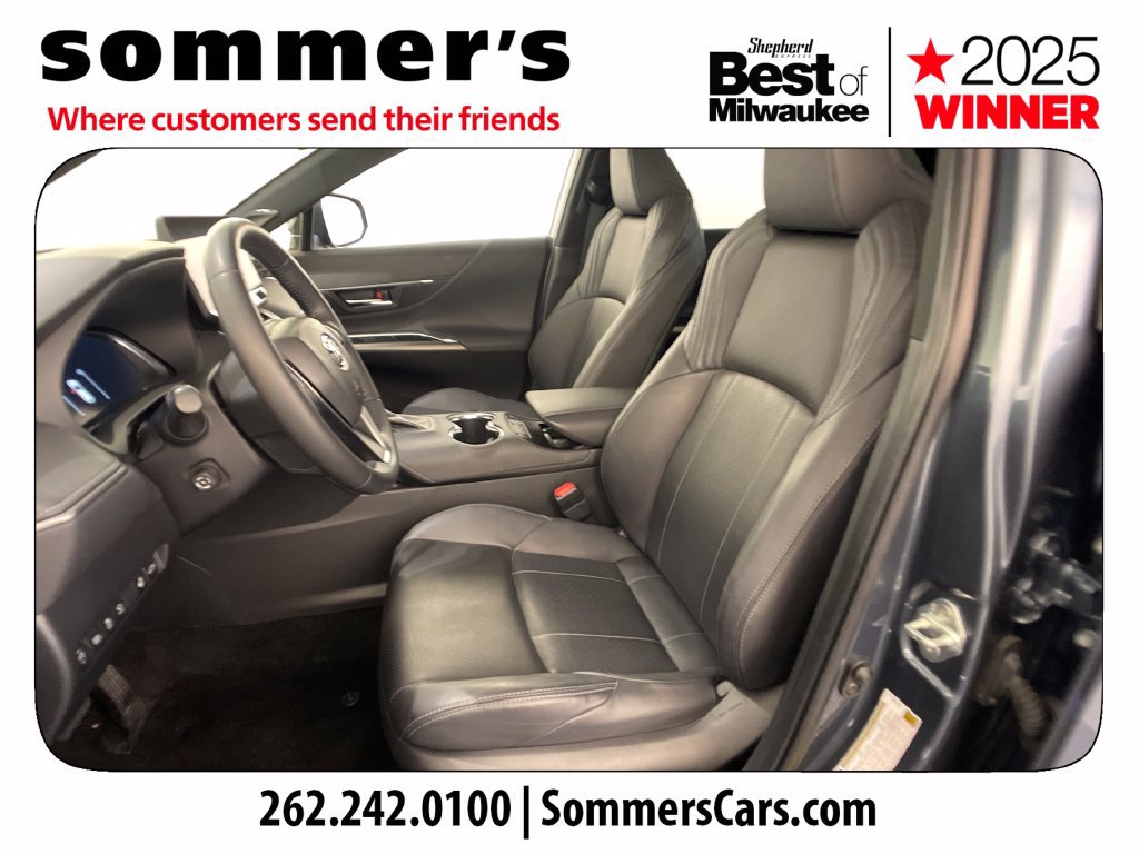 Used 2023 Toyota Venza Limited AWD/4WD image 9