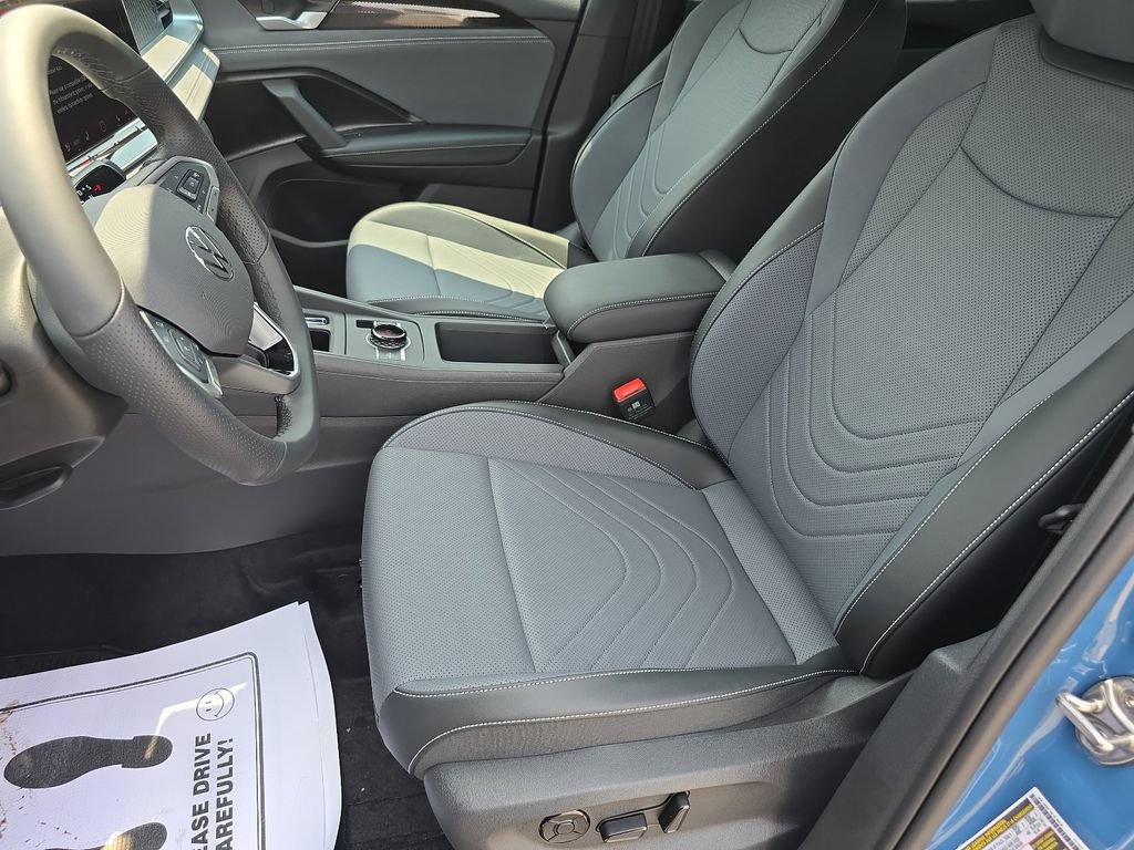 New 2026 Volkswagen Tiguan SE R-Line AWD/4WD image 12