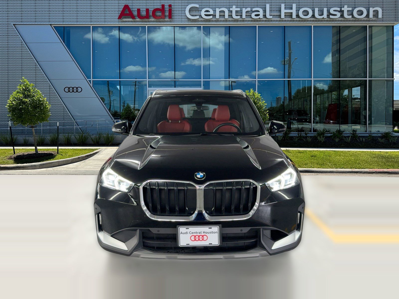 Used 2023 BMW X1 xDrive28i w/ Convenience Package image 6