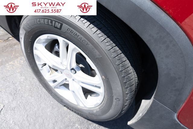 Used 2023 GMC Terrain SLE w/ Driver Convenience Package image 24