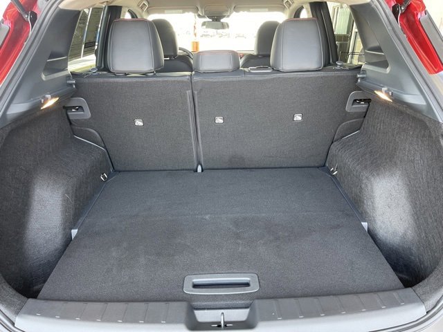 Used 2025 Nissan Kicks SR image 28