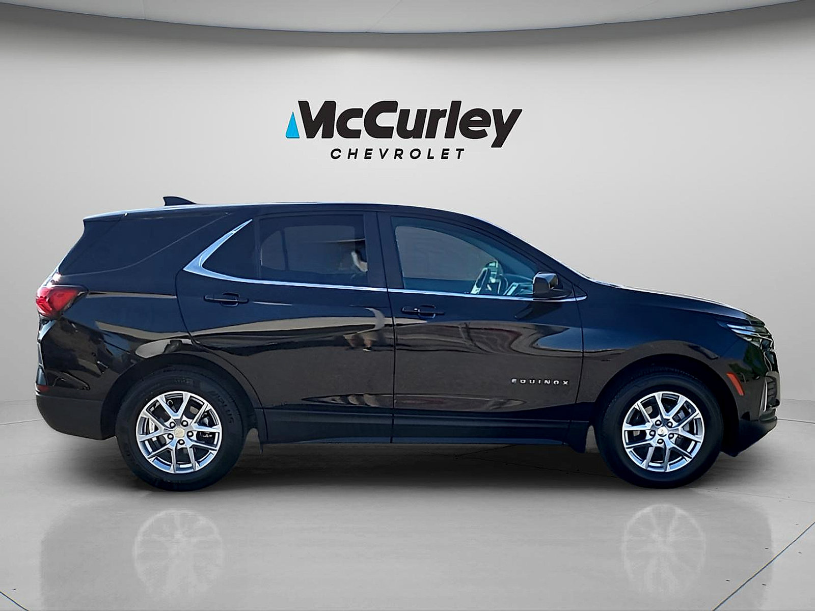 Used 2024 Chevrolet Equinox LT AWD/4WD image 8